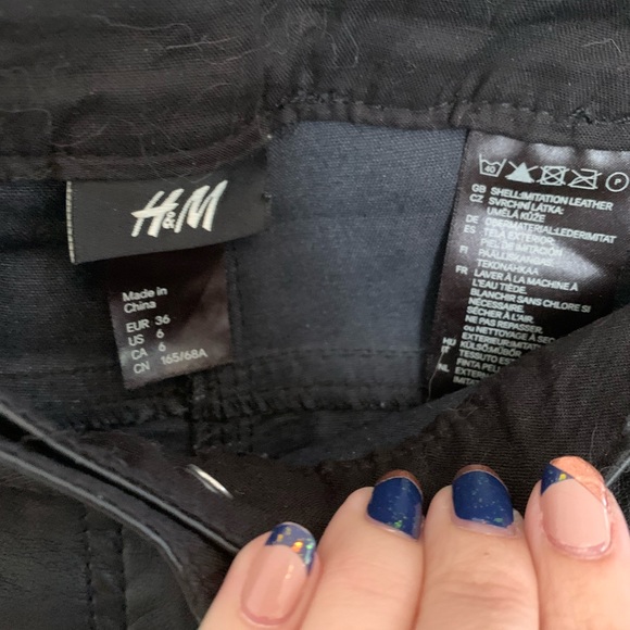 Faux-Leather pants - Picture 3 of 3